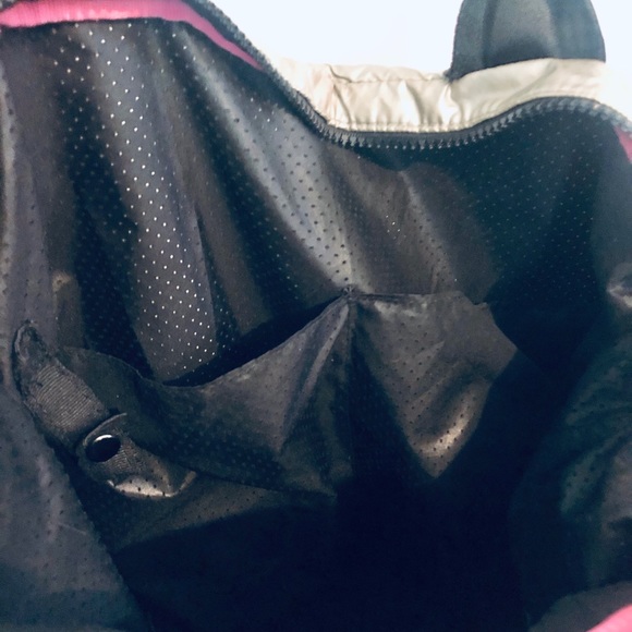 [VICTORIA’S SECRET] Sports Bag - Picture 7 of 7